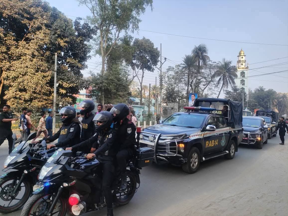 নির্বাচন উপলক্ষে ময়মনসিংহে র‍্যাব-১৪ এর বিশেষ টহল ও রোবাস্ট পেট্রোল