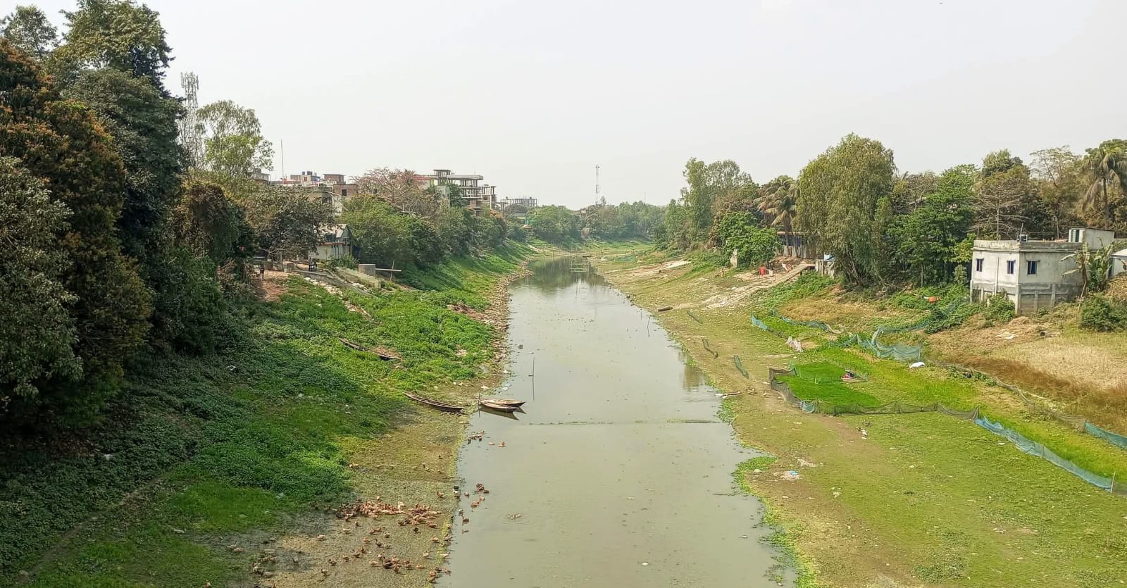 পাবনা জেলার ফরিদপুরে মরে যাচ্ছে বড়াল নদী, খনন না হলে হারিয়ে যেতে পারে ঐতিহ্য ও জীবিকা