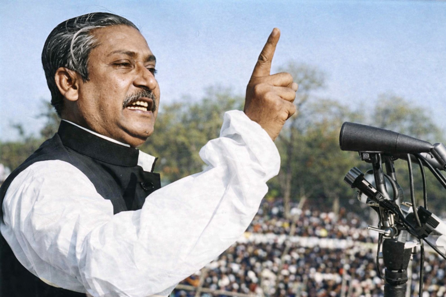 ৭ মার্চ: স্বাধীনতার ডাকের দিন, ইতিহাসের অনন্য প্রেরণা।