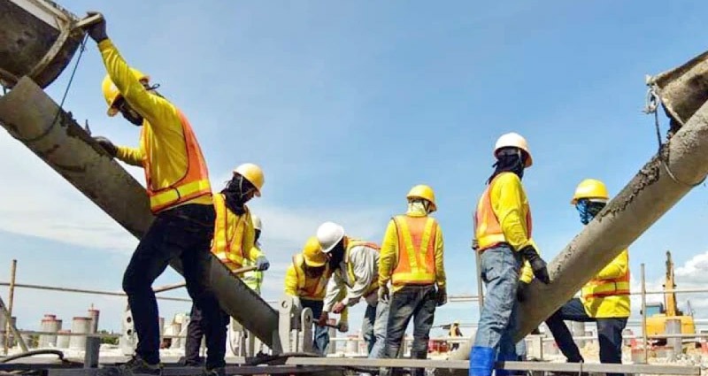 মধ্যপ্রাচ্যের যুদ্ধ: অনিশ্চয়তায় প্রবাসী শ্রমিক ও রেমিট্যান্স।