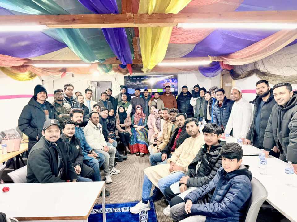 যুক্তরাজ্যে জবির সাবেক শিক্ষার্থী কর্তৃক ইফতার মাহফিল অনুষ্ঠিত