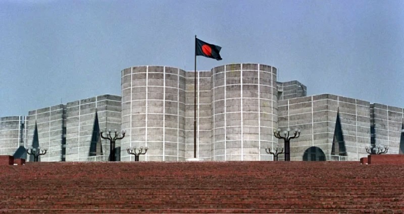 সংবিধান সংস্কার ইস্যুতে উত্তপ্ত সংসদ: পৃথক অধিবেশন দাবিতে বিরোধী জোটের হুঁশিয়ারি।