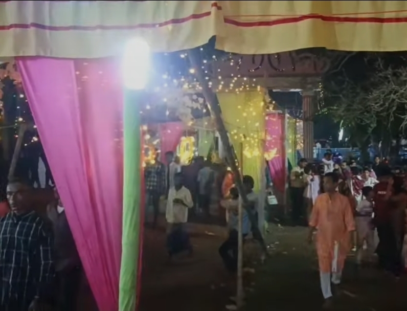 মুন্সিবাজার দেবীপুরে  বাসন্তী পূজার মেলায় চাদাবাজির মহোৎসব: কারা এই রক্তচোষা চক্র?